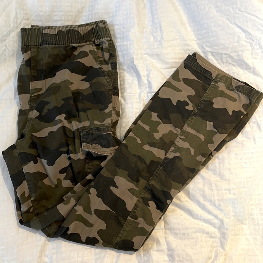 Children’s Place Camo pants - Boys